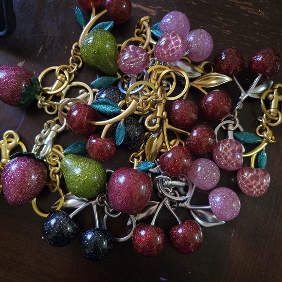 Cherry or Pear Charm winners choice - Picture 6 of 7